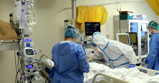 Covid, in una settimana casi più che raddoppiati in Puglia. Contagi in crescita anche in Basilicata