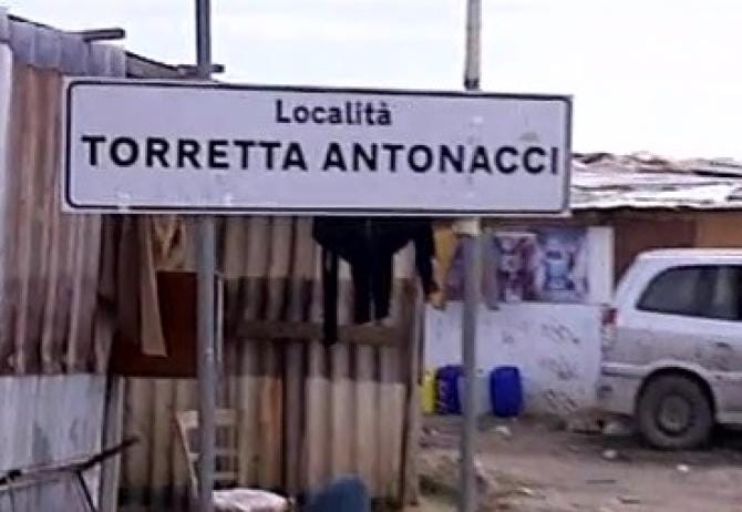 San Severo, 28enne del Gambia trovato morto in una baracca nel campo di Torretta Antonacci