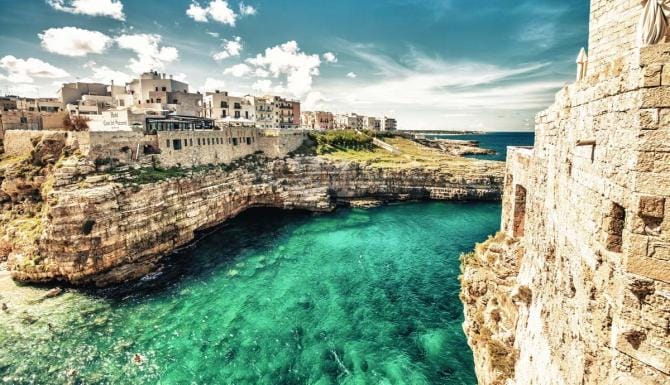 Guerra e Covid bloccano il turismo