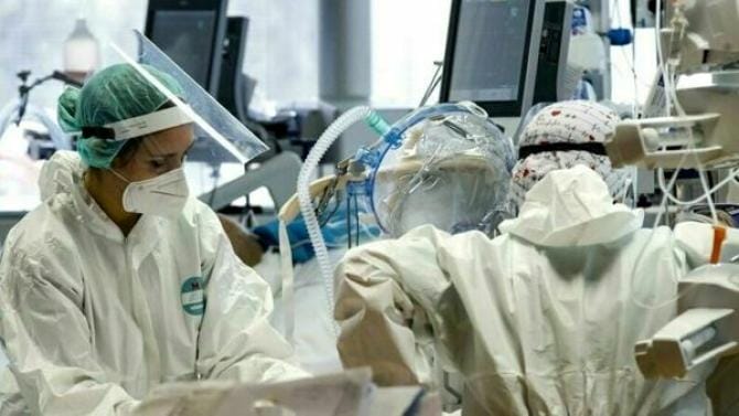 Covid, in Puglia superati gli 8mila morti. I nuovi casi sono 2.683, 6 le persone decedute