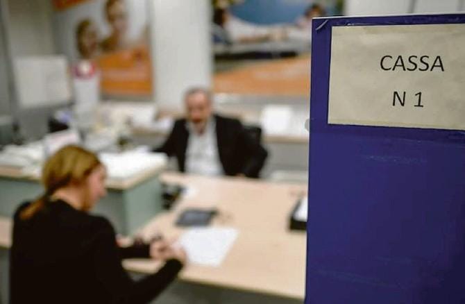 Mutui più cari, altra batosta. Penalizzati giovani e disoccupati. Federconsumatori: «Danno per chi cerca casa»