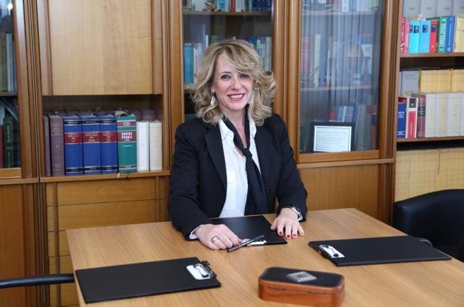È necessario bilanciamento tra valori costituzionali e disagio abitativo interno