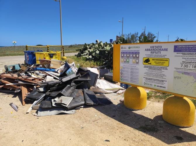 Festa, turisti ed eventi a Brindisi. Ma nessuno ferma i porci