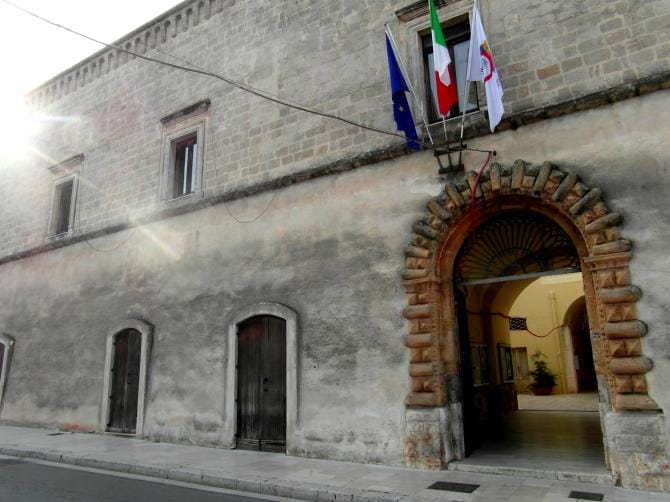 Taranto, la campagna elettorale si accende sulla gestione dell’ufficio tributi
