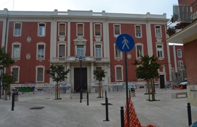 Prof aggrediti, dopo l’episodio al “Cirillo” di Bari, i sindacati denunciano: «Escalation preoccupante»
