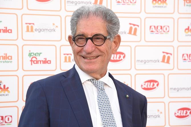 Festa del Lavoro, Megamark chiude punti vendita e uffici: «Giusto onorare la giornata»