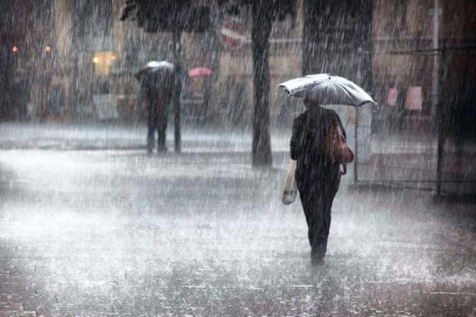 Inizio di settimana con la pioggia in Puglia: allerta meteo per temporali su tutta la regione