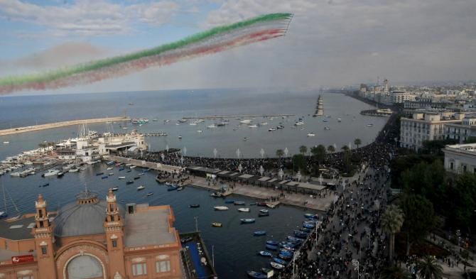 Bari si prepara al “San Nicola Air Show 2022” in onore del Patrono: le Frecce Tricolori l’evento più atteso
