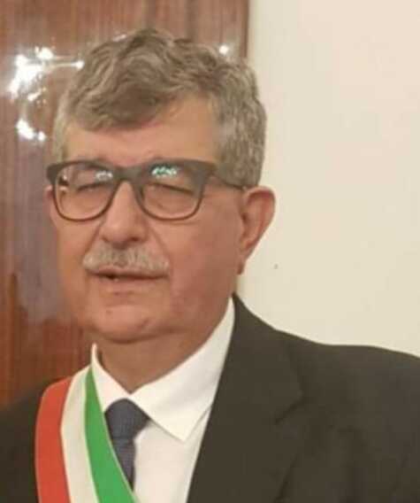 Intitolato a Costantino Ciavarella, sindaco morto di Covid, l’ospedale di comunità di San Nicandro Garganico