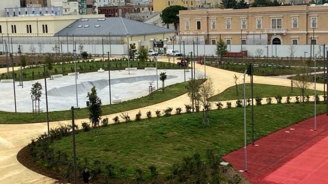Bari: calci e pugni durante una lite a Parco Rossani, vittima perde un occhio. Arrestato un 19enne