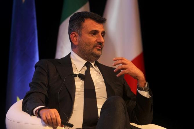 Rimorchiatore affondato, Decaro: «Dolore immenso per vittime»