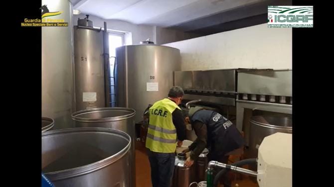 Olio “irregolare” dichiarato extravergine di oliva: denunce e sanzioni in tutta Italia. Controlli anche in Puglia