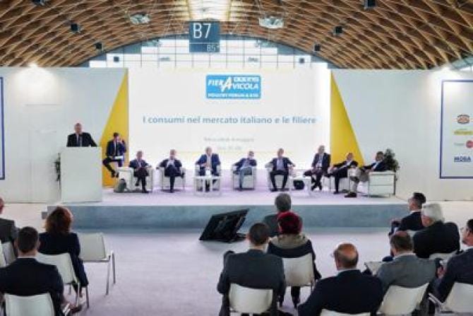 Ismea al Poultry Forum, avicoltura soffre l’impennata dei costi di produzione