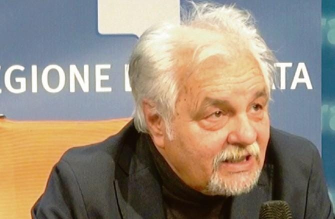 Bufera per Leone. Dopo le frasi sessiste il consigliere si autosospende. Per ora niente dimissioni