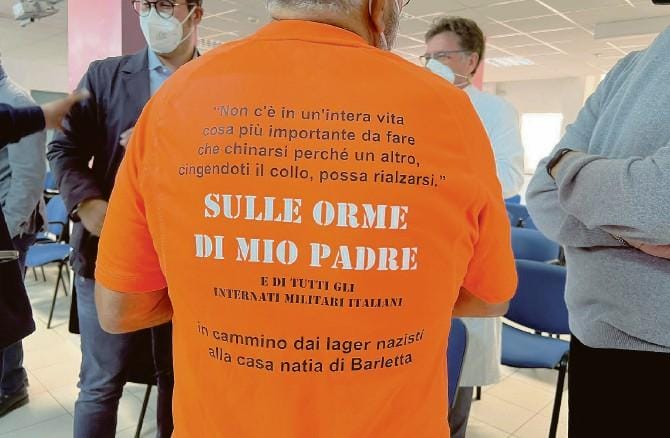 Da Monaco fino a Barletta a piedi sulle orme del padre in fuga dai lager: l’impresa del 73enne Pasquale Caputo