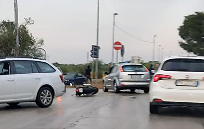 Incidente stradale nei pressi della foresta Mercadante. Motociclista deceduto