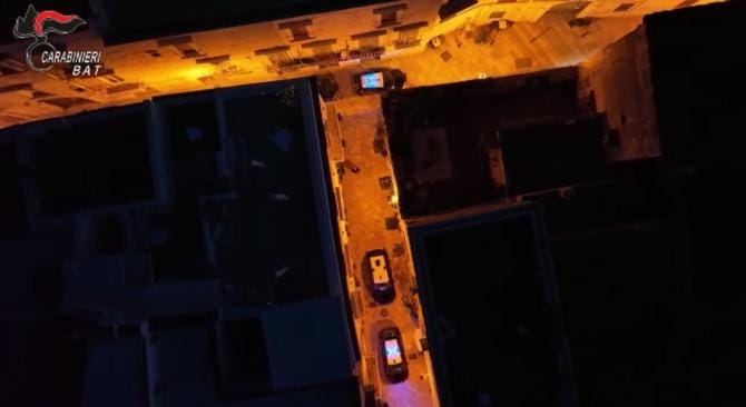 Non paga il pizzo e gli incendiano l’auto: tre arresti a Trani per estorsione e intestazione fittizia di beni | VIDEO