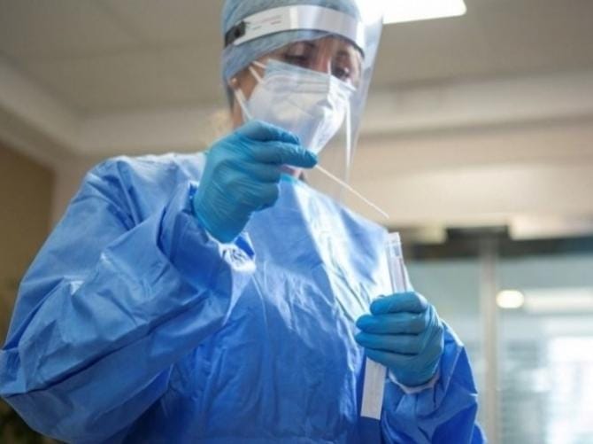 Covid, 8 morti e 2.673 nuovi contagi in Puglia: tasso di positività al 14,5%. Diminuiscono i ricoveri