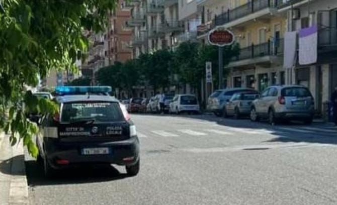 Manfredonia, donna investita sulle strisce pedonali: in ospedale con diverse ferite, ma non è grave