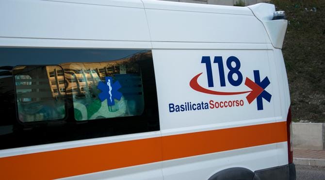 Schiacciato dal trattore in un terreno di sua proprietà: morto agricoltore 90enne nel Potentino