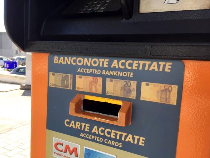 Tentano assalto a distributore e, nella fuga, speronano l’auto dei Carabinieri: 4 arresti a Grottaglie