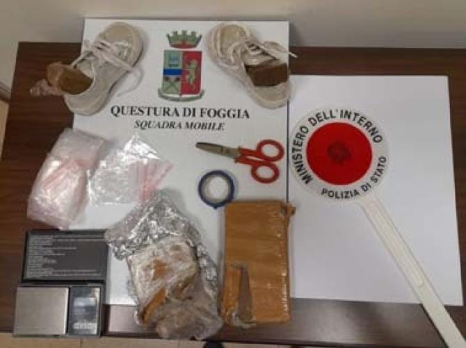 Foggia, blitz nel palazzo di edilizia popolare Onpi: sequestrati 780 grammi di cocaina e 80 di hashish