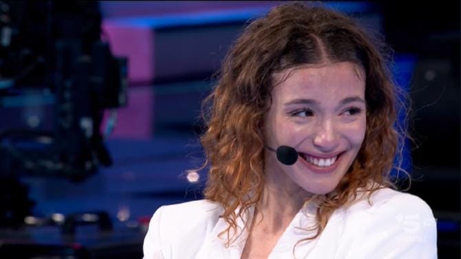 Amici, ad un passo dalla finalissima per Serena Carella, 19enne ballerina di Cerignola