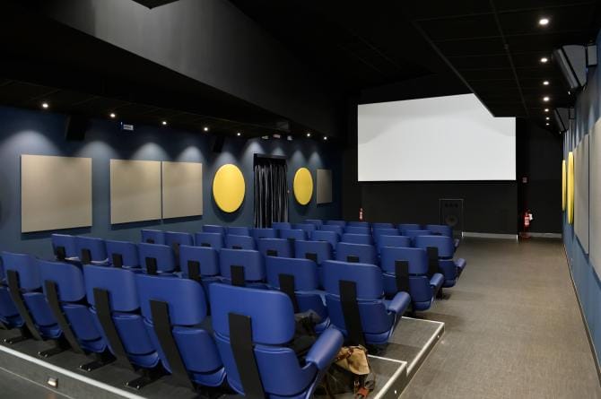 Le sale cinematografiche lucane sono al collasso: «Non è più possibile restare aperti». E la Regione è assente