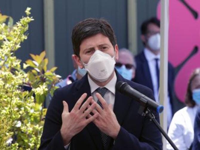 Sanità: giornata omofobia, Speranza, ‘su diritti ancora tanta strada da fare’
