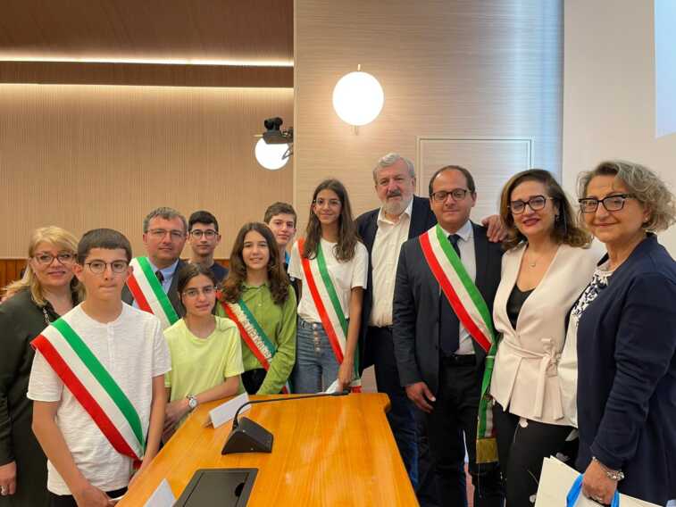 In Puglia un progetto di antimafia sociale rivolto ai giovani. Emiliano: «Per sconfiggere la criminalità non bastano i processi»