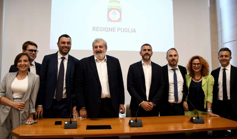 Puglia, per gli utenti in difficoltà socio-economica arriva il “Reddito energetico” |Video