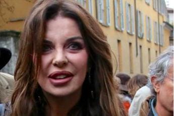 Alba Parietti: “Blanco palpato? Ma siamo seri, ricordiamoci di Morrison e Jagger!”