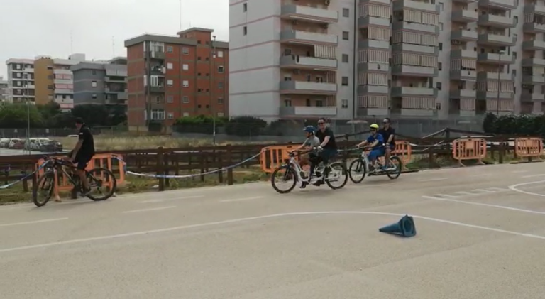 Bari, ritrovate le “bici degli abbracci”. Erano state rubate alla scuola di ciclismo Franco Ballerini – VIDEO