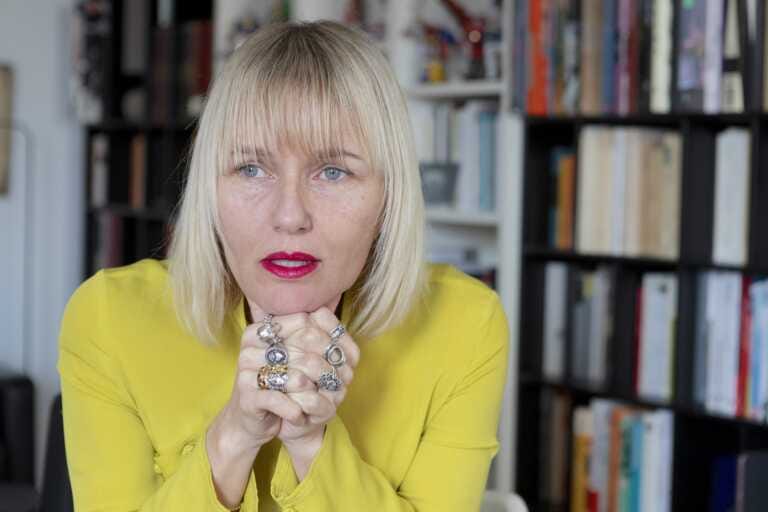 Claudia Attimonelli, l’interesse per le nuove generazioni nel suo ultimo libro: «Non demonizziamo i nostri giovani»