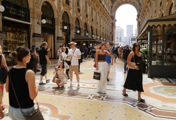 Galleria foto 'Covid oggi Italia, 22.438 contagi e 114 morti: bollettino 25 maggio' - foto 1