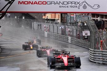 Galleria foto 'Gp Monaco, diluvio a Montecarlo: gara sospesa' - foto 1