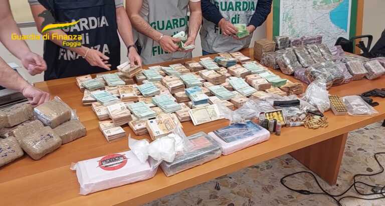 Scoperti con 32 chili di droga, armi e 657mila euro in contanti: tre arresti ad Ascoli Satriano
