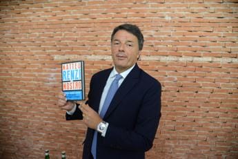 Galleria foto '‘Il Mostro’ di Renzi in cima alla top ten dei libri più venduti' - foto 1