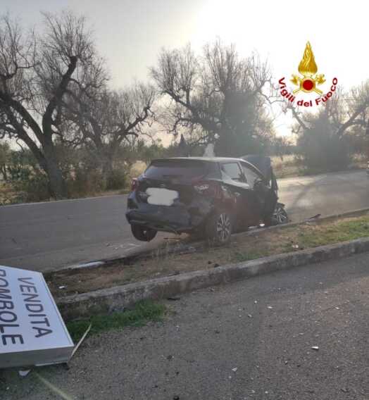Tre feriti in un incidente a San Pietro Vernotico: chiuso al traffico il tratto di strada
