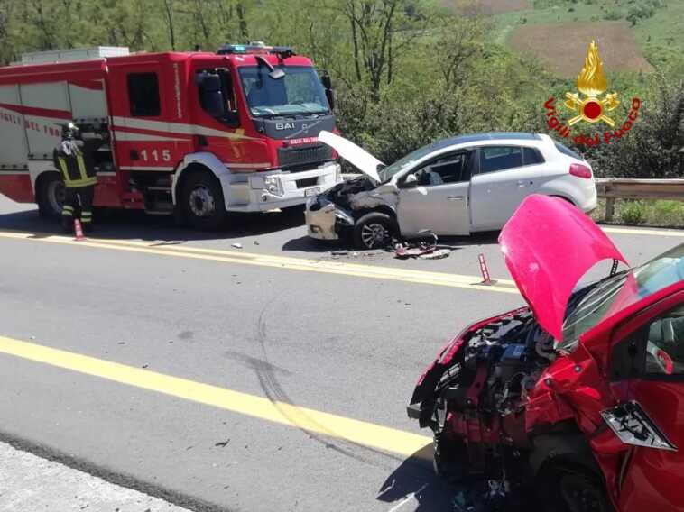 Scontro tra auto a Tito: quattro feriti trasportati al San Carlo di Potenza