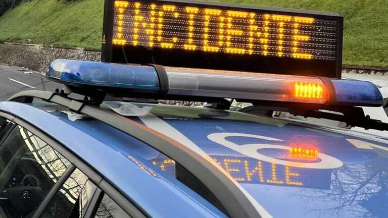 Bari, maxi incidente sulla 16: sei mezzi coinvolti e strada bloccata