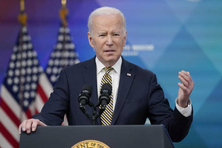 Strage in Texas, Biden: «È il momento di agire sulla lobby delle armi». Il presidente annuncia provvedimenti