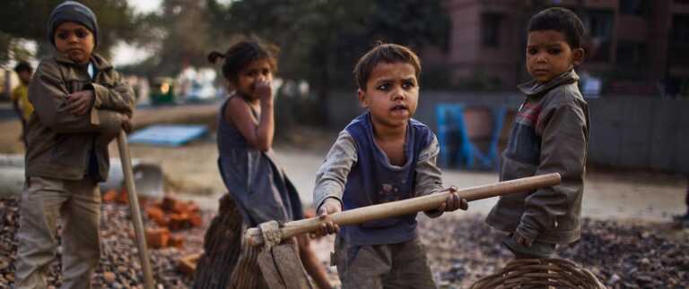 L’allarme: 160 milioni di bambini sfruttati nel mondo. Il lavoro minorile cresce a causa del Covid-19