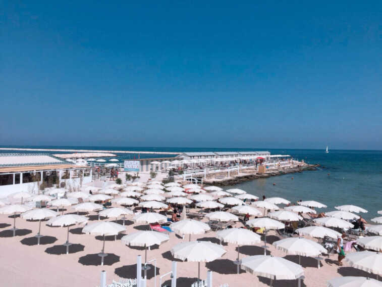 Mare sempre più salato per i baresi. Negli stabilimenti prezzi su del 15%