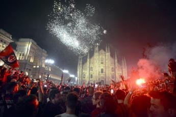 Galleria foto 'Milan campione d’Italia, in 70mila per festa scudetto' - foto 1
