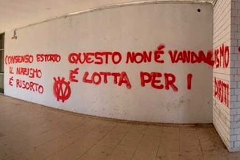 Scritte no vax sui muri dell’hub vaccinale a San Nicandro Garganico: denunciata una 31enne