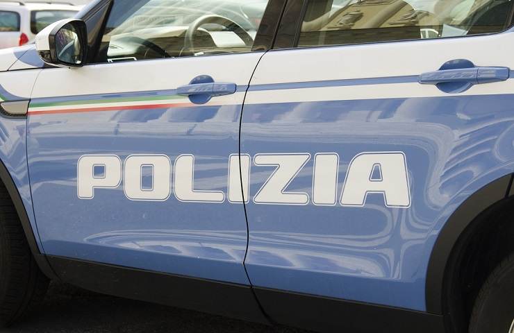 Scontro tra bus e auto a Trani: un ferito. Traffico bloccato sulla 16 bis corsia sud