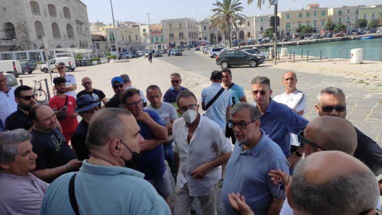 Caro-gasolio, aiuti insufficienti ai pescatori di Puglia. Incontro in Regione