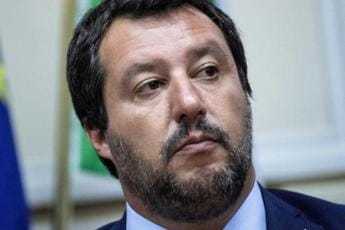 Galleria foto 'Reddito, Salvini: “Soldi rubati da chi non fa una mazza”' - foto 1