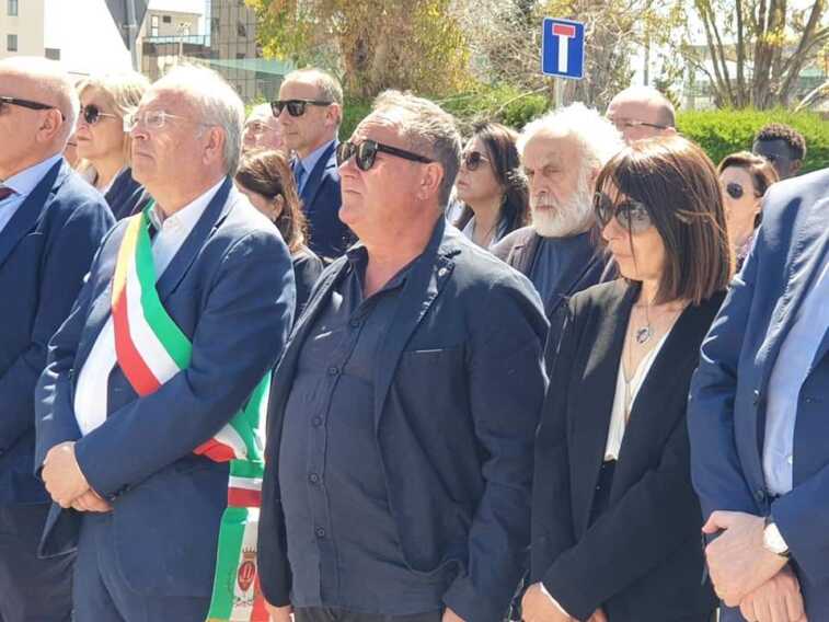 Brindisi, intitolata a Melissa Bassi la palestra dell’istituto Morvillo-Falcone. Rossi: «Ferita profonda nella comunità»